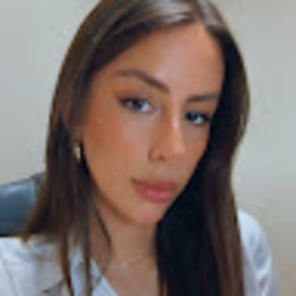 Meet your Posher, Débora